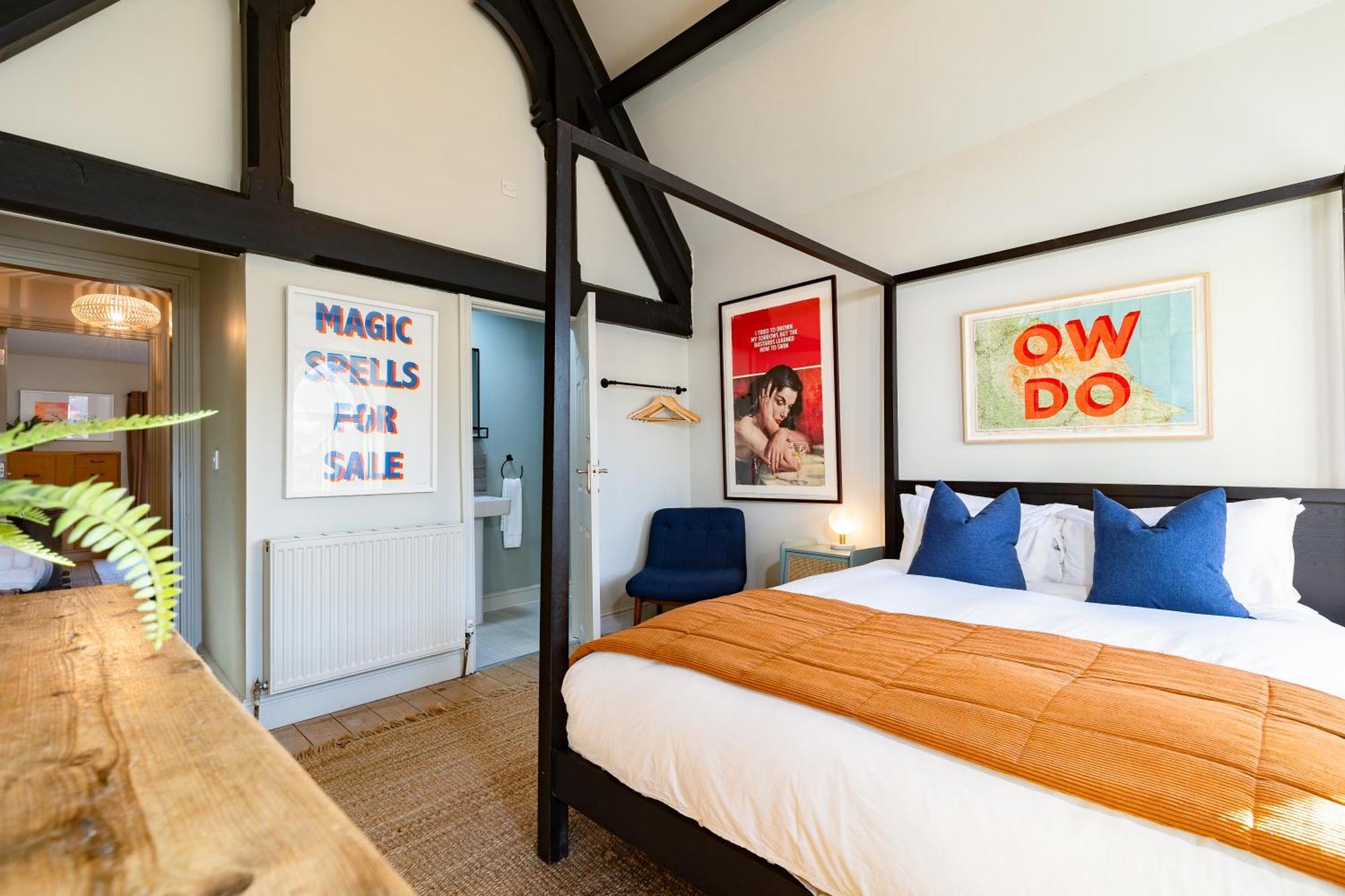 Stylish Seaside Home With King Beds And Parking Scarborough Exterior photo